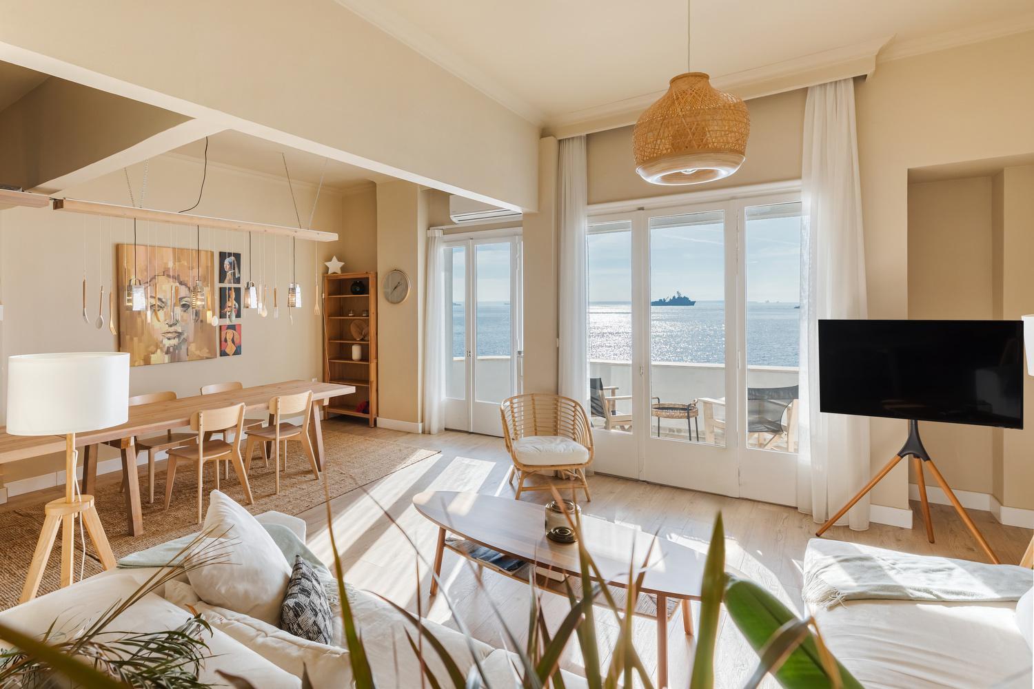 Infinity & Beyond By Halu! - Seafront Apartments Thessaloniki Exterior photo